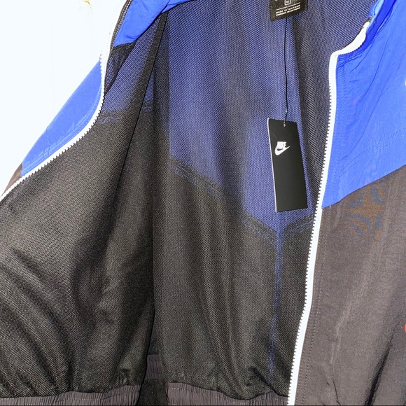 Women’s Nike Plus Size Track Jacket- Size 1x - Picture 4 of 13